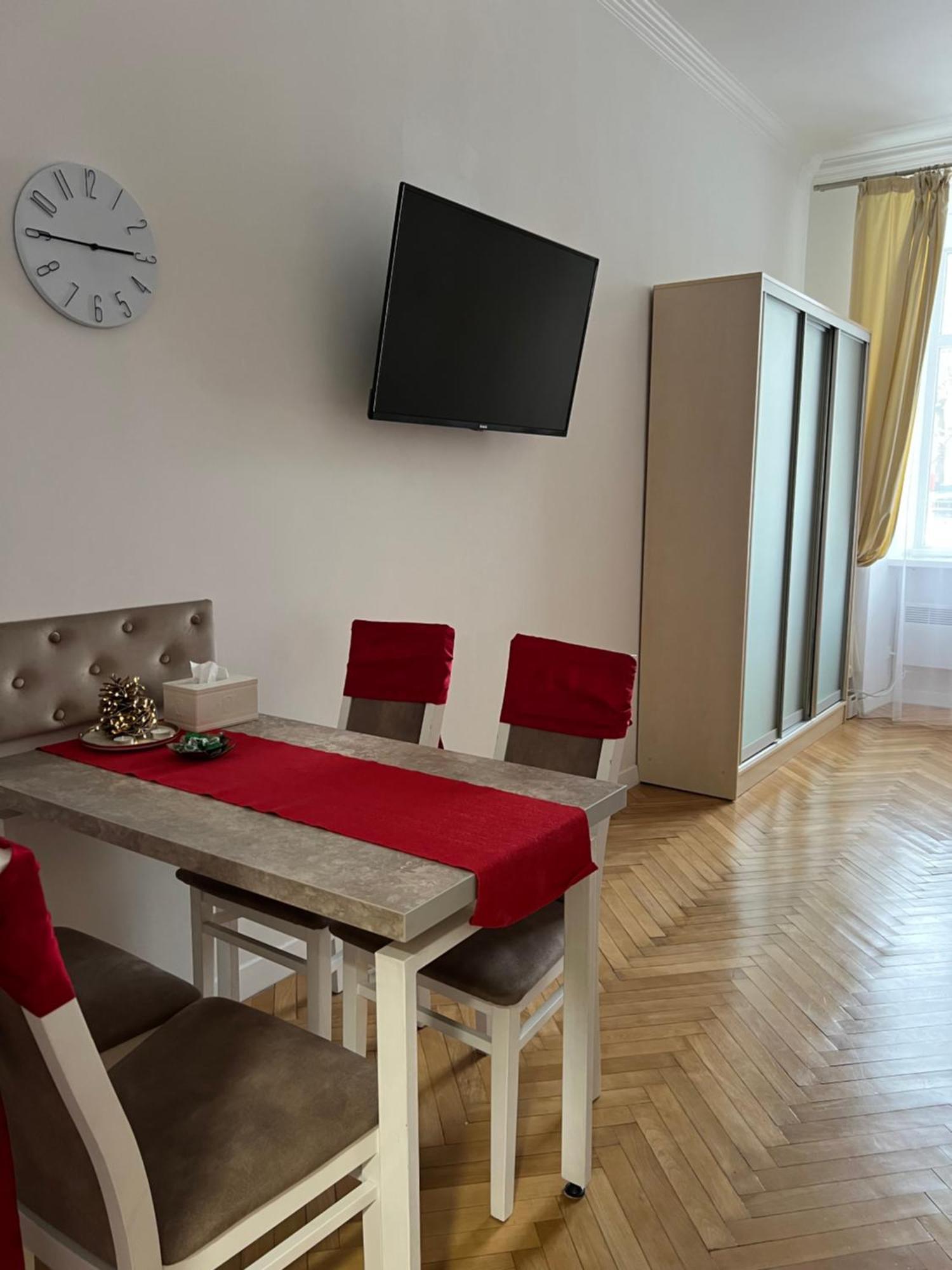 Siesta Apartment On Stefanyka Lviv Exterior photo